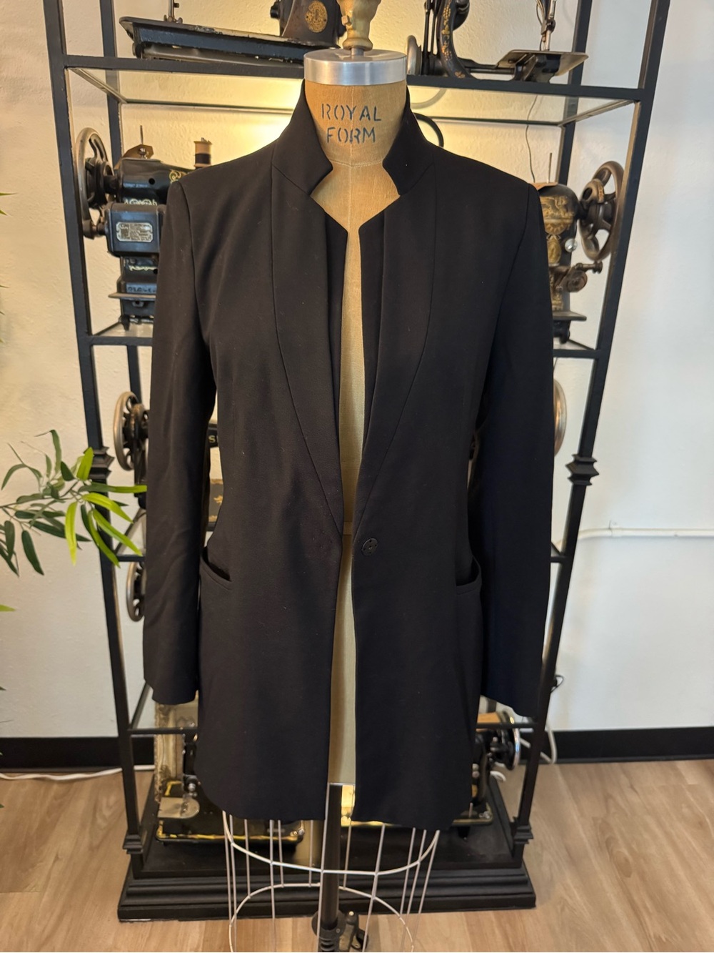 Zara Black Collarless Single-Button Blazer